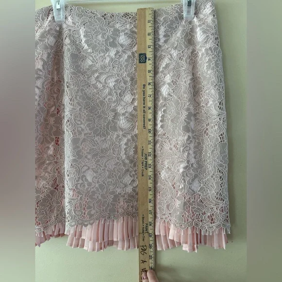 ❤️3/$15❤️ Esqualo lace and pleats skirt - Picture 3 of 8